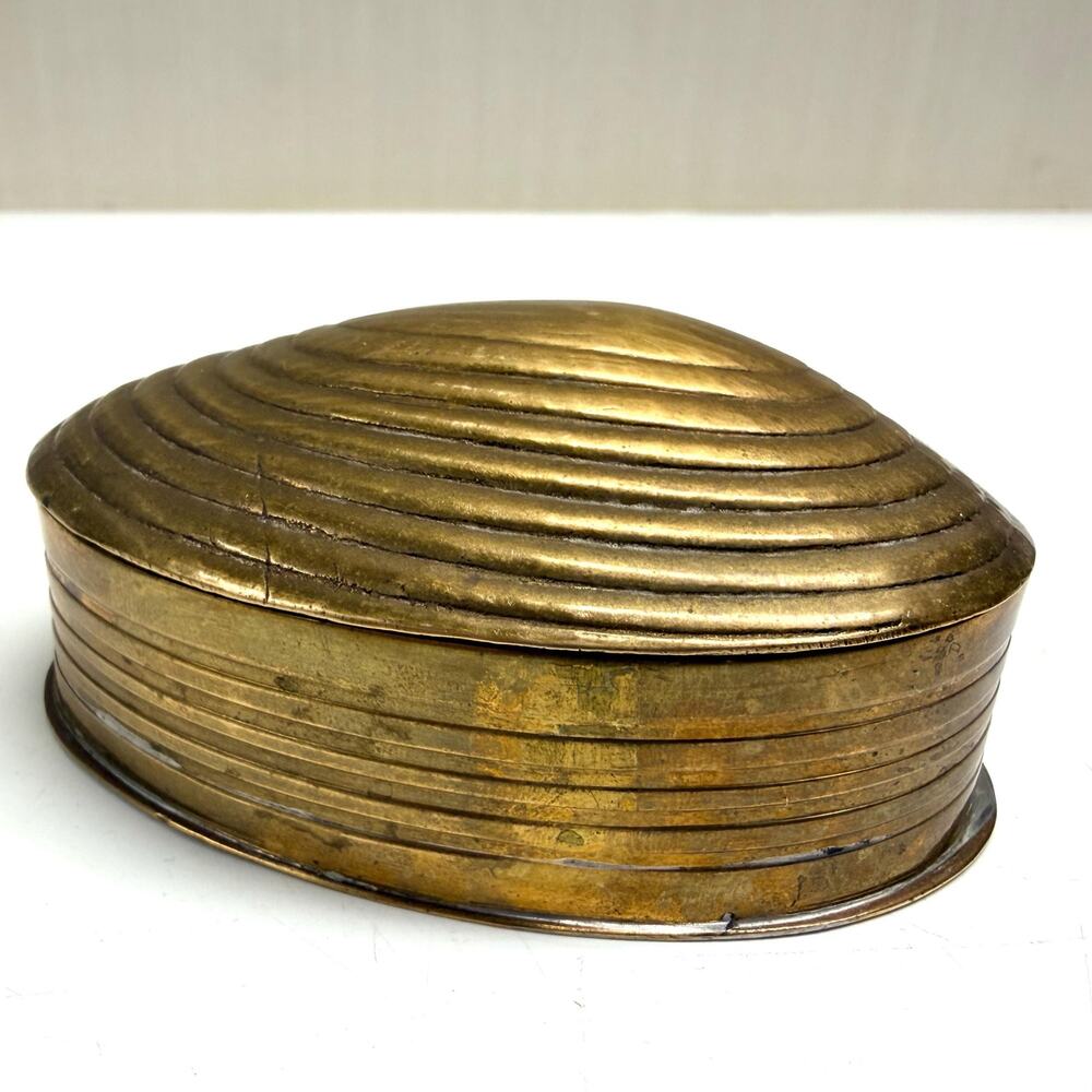 Vintage MCM Metal Brass Clam Shell Seashell Hinged Lidded Trinket Box Pill Box